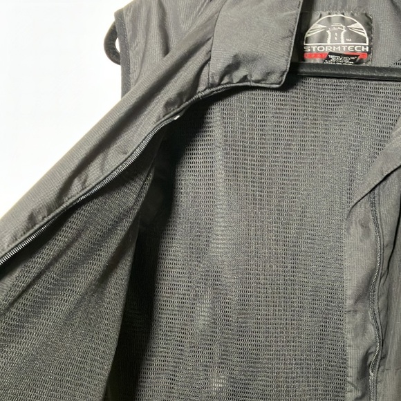 Black Stormtech Women's Vest - Picture 4 of 8